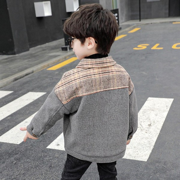 Sügis-talvine nööpide ja klassikalise kraega laste jope