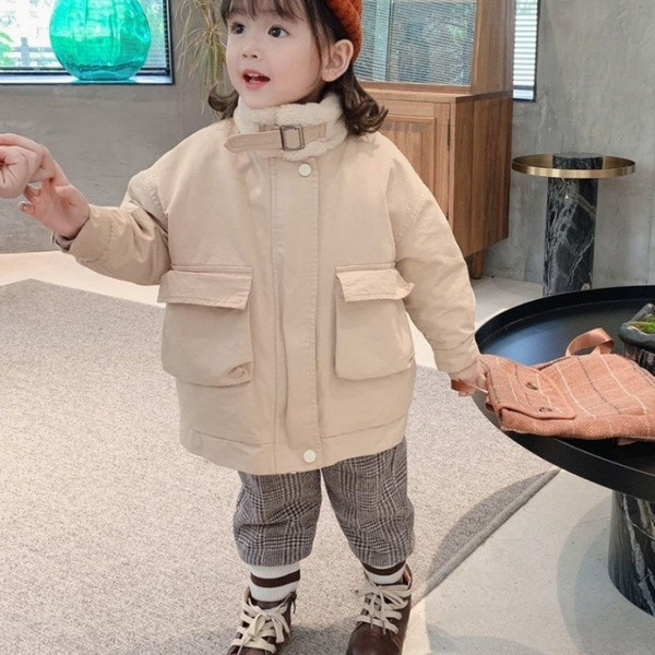 Dječja jakna s toplom postavom i džepovima za djevojčice