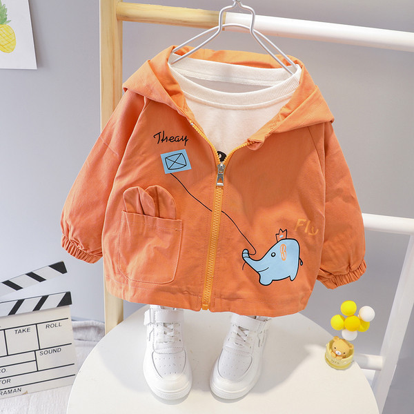 Kapuutsiga ja seljal aplikatsiooniga vabaaja laste jope poistele