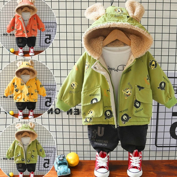 Dječja jakna s mekom podstavom s kapuljačom i printom u boji