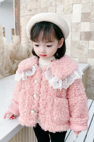 Tüdrukutele sobiv pitsi ja taskutega laste sulejope