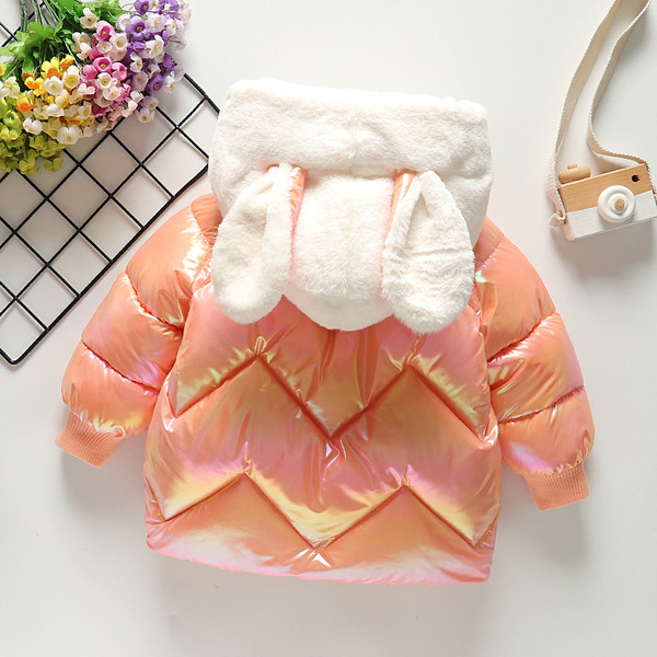 Παιδικό χειμερινό μπουφάν για κορίτσια με τρισδιάστατο στοιχείο στην κουκούλα