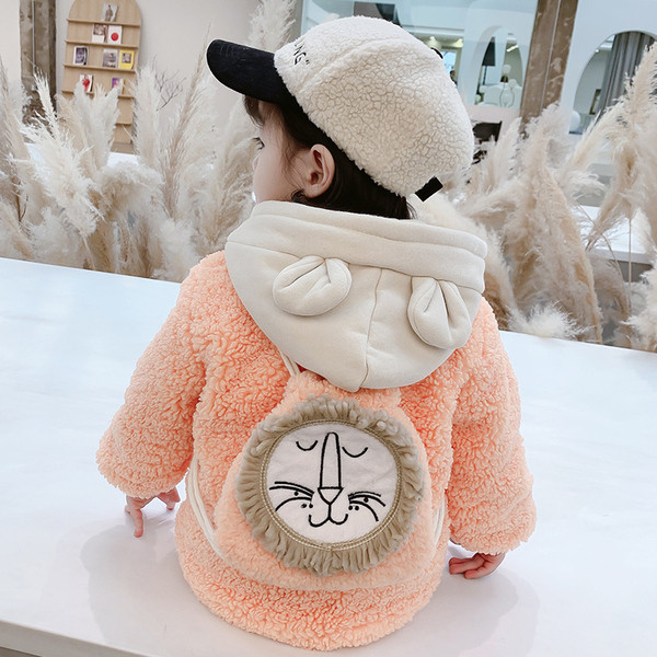 Kapuutsiga kohev lastejakk - tüdrukutele