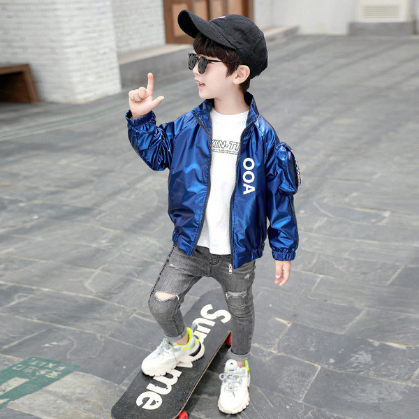 Jesenska dječja jakna za dječake sa natpisom i patentnim zatvaračem