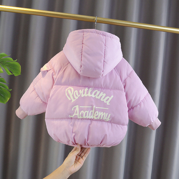 Kapuutsiga ja pealdisega igapäevane laste jope tüdrukutele