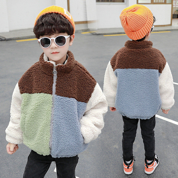 Dječja puhasta jakna s patentnim zatvaračem i džepovima