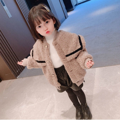 Sügismantel suure nööpidega kraega