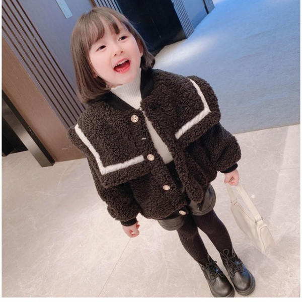 Sügismantel suure nööpidega kraega