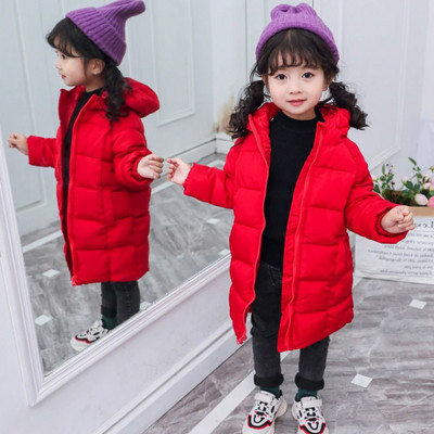 Kapuutsiga ja keskmise pikkusega talvejope - unisex mudel