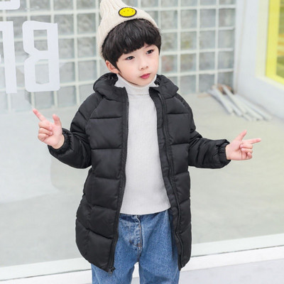 Kapuutsiga ja keskmise pikkusega talvejope - unisex mudel