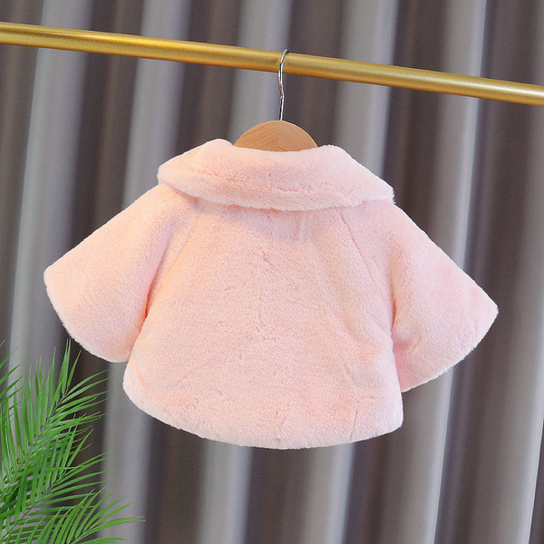 Moodne pompoonidega laste sulemantel tüdrukutele