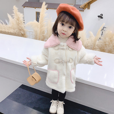 Moodne ümara dekoltee ja taskutega lastemantel tüdrukutele