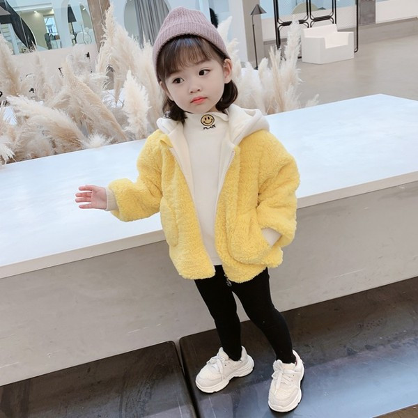 Tüdrukutele sobiv kapuutsiga ja aplikatsiooniga laste vabaaja sulejope