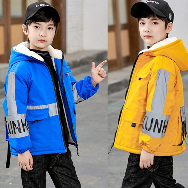 Μοντέρνο παιδικό μπουφάν με κουκούλα για αγόρια