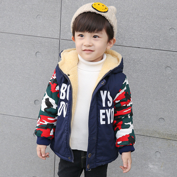 Dnevna dječja jakna s kapuljačom i natpisom za dječake