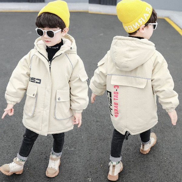 Keskmise pikkusega ja sooja voodriga laste jope