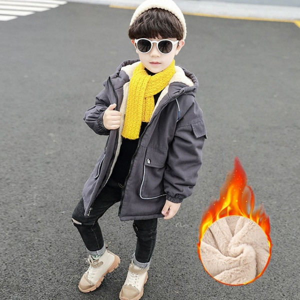 Keskmise pikkusega ja sooja voodriga laste jope