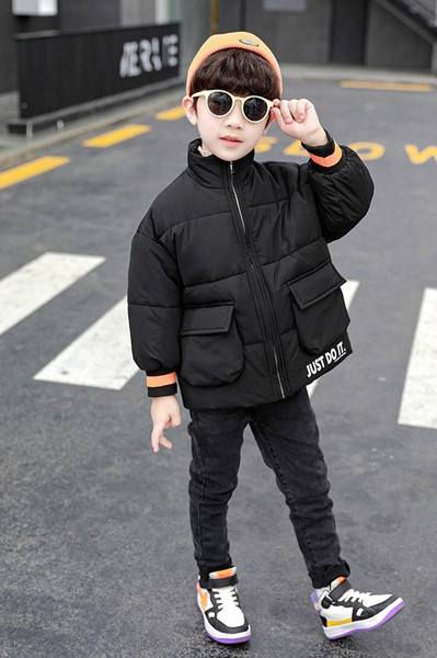 Igapäevane lukuga ja kirjadega laste jope - sobib poistele