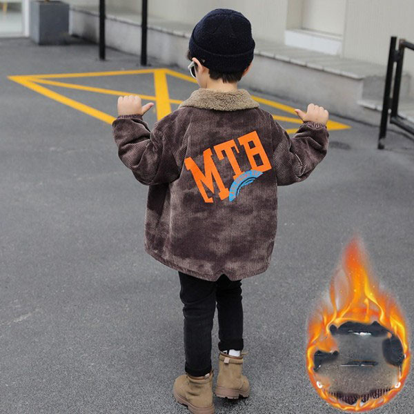Μοντέρνο παιδικό μπουφάν με ζεστή επένδυση και απλικέ για αγόρια