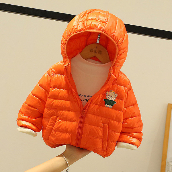 Παιδικό μπουφάν για αγόρια με κουκούλα και 3D στοιχείο στη πλάτη