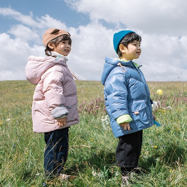 Παιδικό μπουφάν για αγόρια και κορίτσια με κουκούλα και επιγραφή