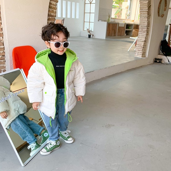 Zimska dječja jakna za dječake s kapuljačom i džepovima