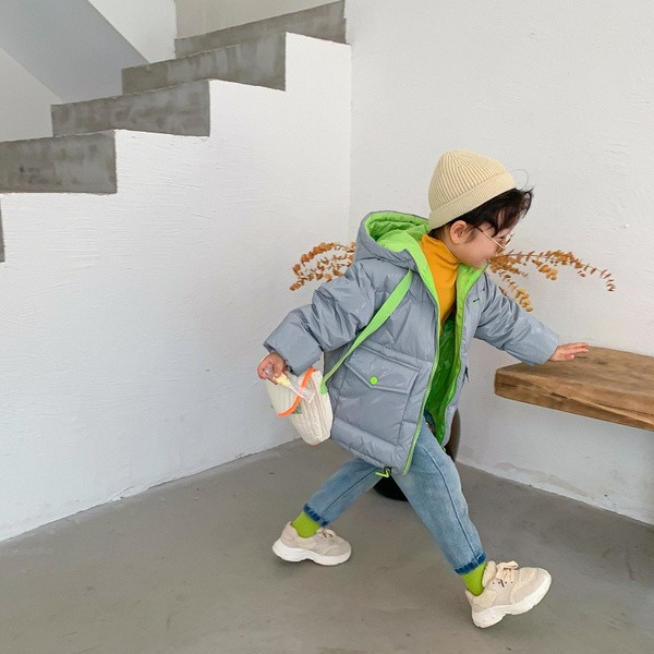 Zimska dječja jakna za dječake s kapuljačom i džepovima