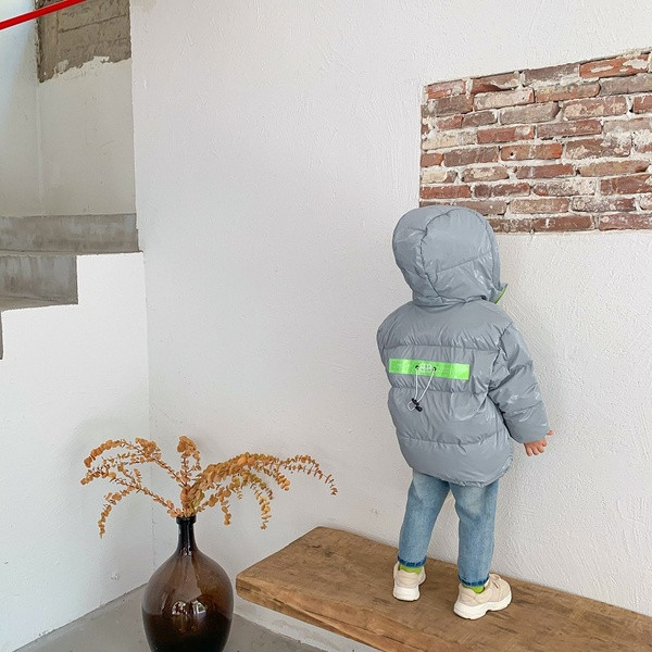 Zimska dječja jakna za dječake s kapuljačom i džepovima