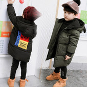 Tagaküljel värvilise aplikatsiooniga laste talvejope