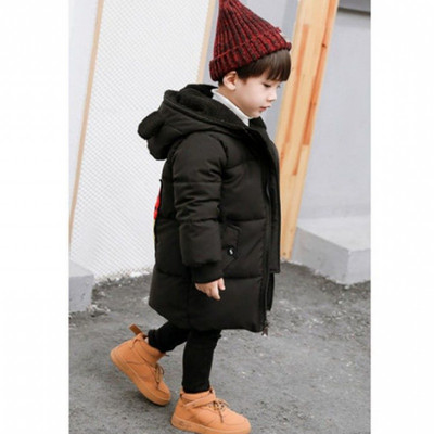 Tagaküljel värvilise aplikatsiooniga laste talvejope