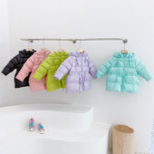 Μοντέρνο παιδικό μπουφάν για κορίτσια με κουκούλα και κορδόνια στη μέση