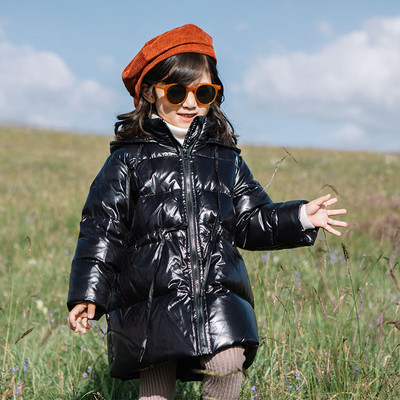 Μοντέρνο παιδικό μπουφάν για κορίτσια με κουκούλα και κορδόνια στη μέση