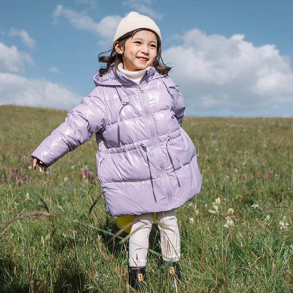 Μοντέρνο παιδικό μπουφάν για κορίτσια με κουκούλα και κορδόνια στη μέση