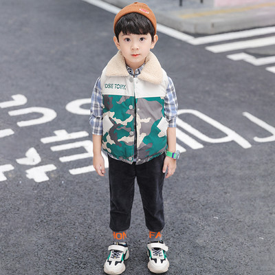 Kõrge kraega igapäevane lastevest poistele - kaks mudelit