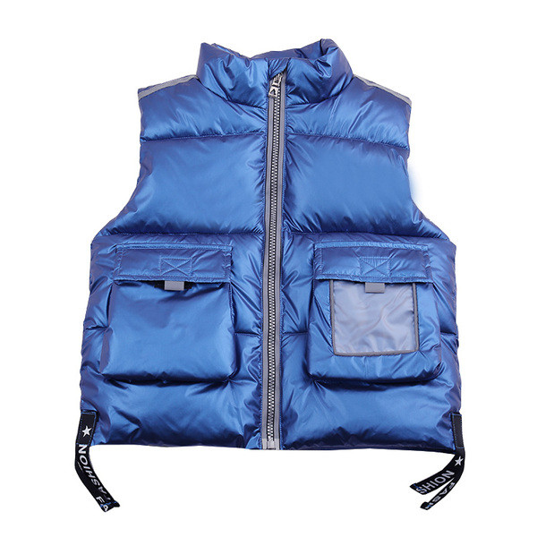 Kõrge kraega igapäevane lastevest poistele - kaks mudelit