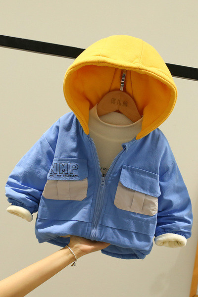 Παιδικό φθινοπωρινό  μπουφάν για αγόρια με κουκούλα και απλικέ στη πλάτη