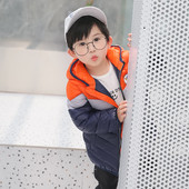 Kapuutsiga laste vabaaja jope poistele