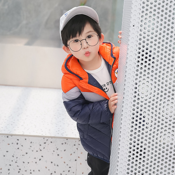 Kapuutsiga laste vabaaja jope poistele