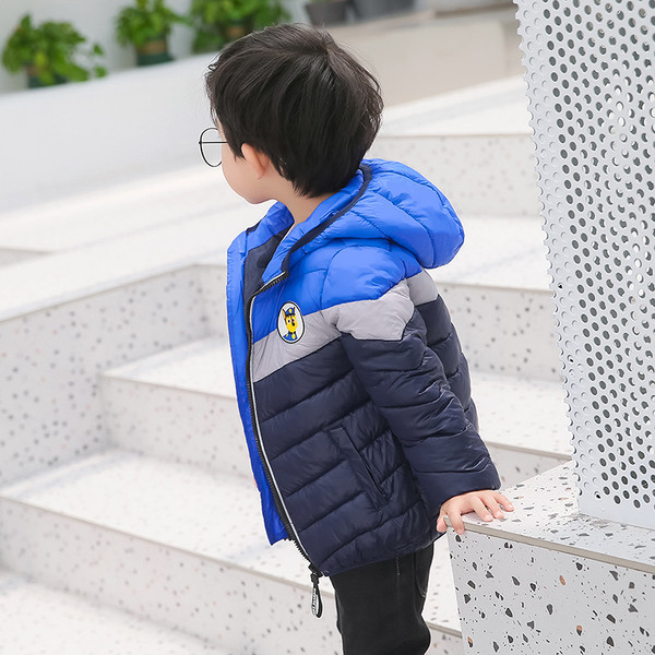 Kapuutsiga laste vabaaja jope poistele