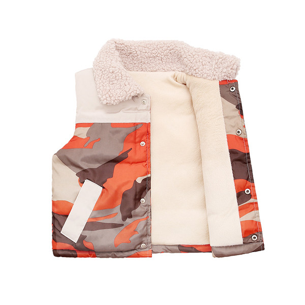 Καθημερινό γιλέκο για αγόρια με μοτίβο καμουφλάζ και τσέπες