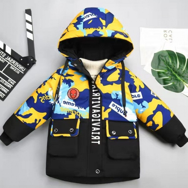 Χειμερινό μπουφάν για αγόρια μεσαίου μήκους με κουκούλα και χρωματιστό μοτίβο