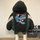 Παιδικό χειμερινό μπουφάν για αγόρια με χρωματιστό απλικέ στη πλάτη