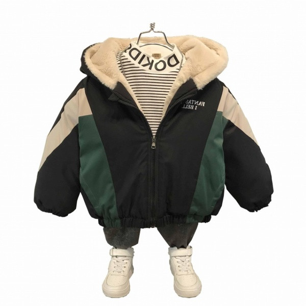 Παιδικό χειμερινό μπουφάν για αγόρια με χρωματιστό απλικέ στη πλάτη