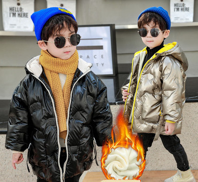 Παιδικό μπουφάν για αγόρια με κουκούλα και μαλακή φόδρα