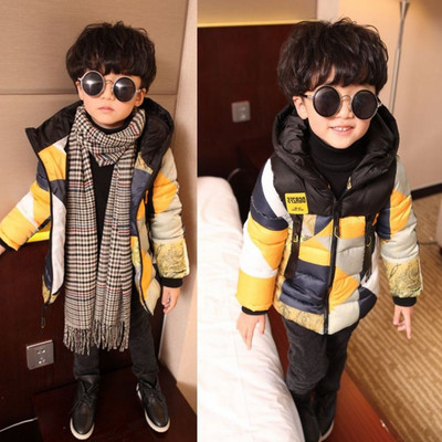 Παιδικό χειμερινό μπουφάν με σχέδιο καμουφλάζ και κουκούλα