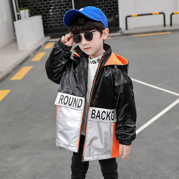 Παιδικό καθημερινό μπουφάν  με κουκούλα και επιγραφές κατάλληλο για αγόρια