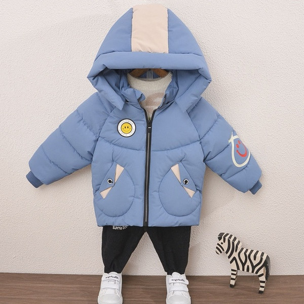 Kapuutsiga ja värvitrükiga laste talvejope