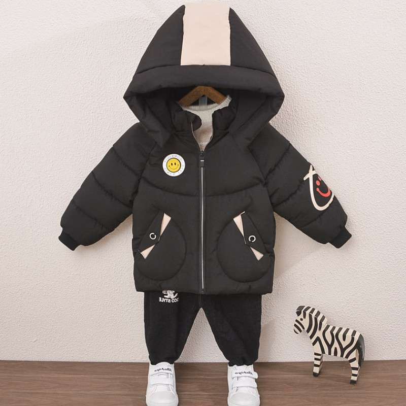 Kapuutsiga ja värvitrükiga laste talvejope