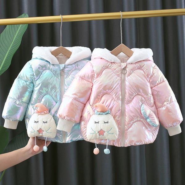 Μοντέρνο παιδικό μπουφάν για κορίτσια με τρισδιάστατα στοιχεία στην κουκούλα