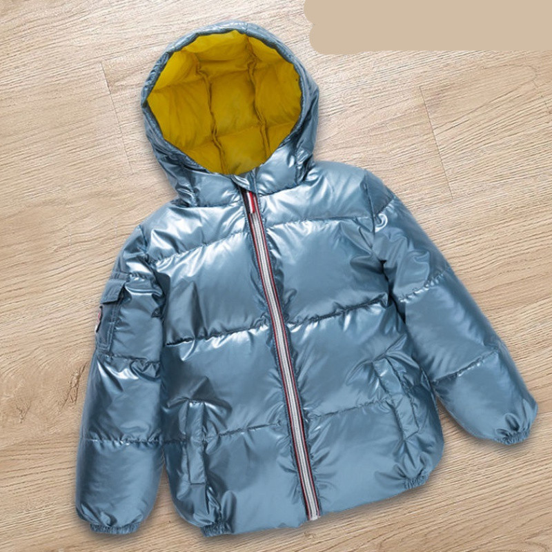 Särava efektiga, kapuutsi ja lukuga laste talvejope - unisex mudel